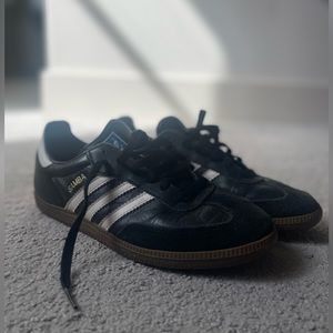 Adidas Sambas, Black